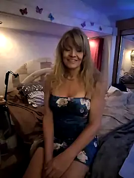 annika lately online show from 12-15-24, 03:13