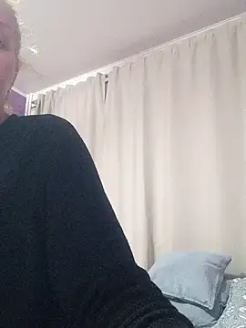 BritneyHudson online show from 12-04-25, 08:34