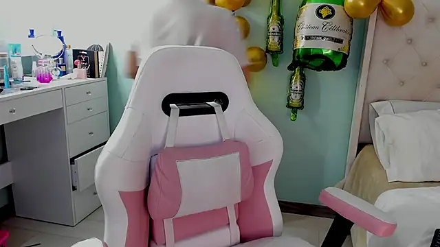 sharon leone26 online show from 09-23-25, 05:10