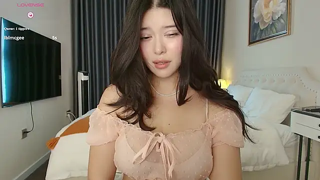 Snapshot of tenderlybaee chatting on 02-27-26, 03:50 tenderlybaee online show from 02-27-26, 03:50