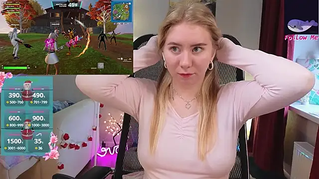 D0nna  online show from 12-16-24, 10:40