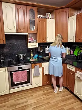 D0nna  online show from 04-03-26, 06:39