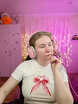 D0nna  online show from 04-20-26, 11:24