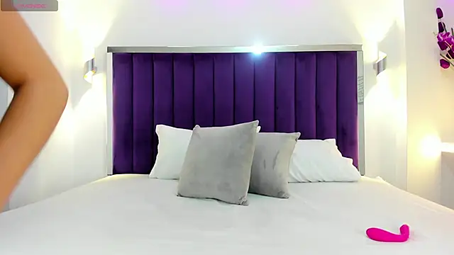 LindsyCater online show from 01-09-25, 11:58