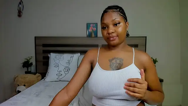 Snapshot of Renee-18 chatting on 12-29-24, 06:56 Renee-18 online show from 12-29-24, 06:56