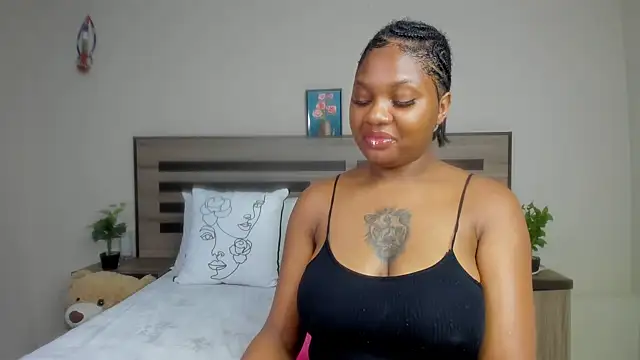 Snapshot of Renee-18 chatting on 12-31-24, 04:38 Renee-18 online show from 12-31-24, 04:38