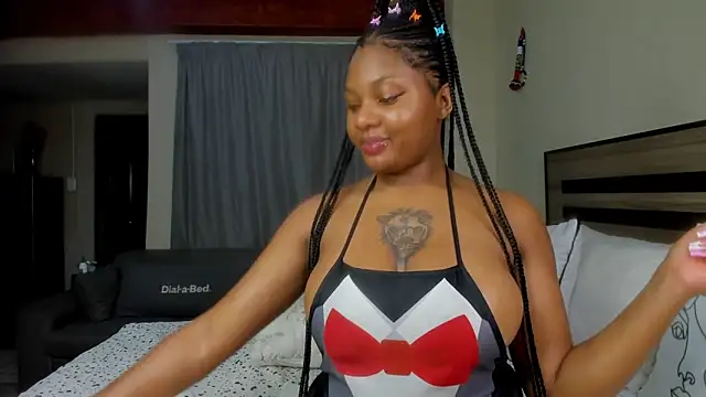 Snapshot of Renee-18 chatting on 01-21-25, 12:15 Renee-18 online show from 01-21-25, 12:15