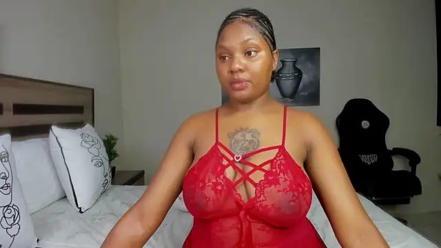 Snapshot of Renee-18 chatting on 02-12-25, 09:33 Renee-18 online show from 02-12-25, 09:33