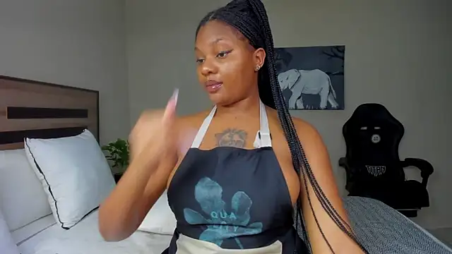 Snapshot of Renee-18 chatting on 11-21-25, 11:03 Renee-18 online show from 11-21-25, 11:03