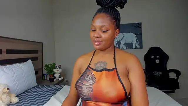 Snapshot of Renee-18 chatting on 11-30-25, 08:13 Renee-18 online show from 11-30-25, 08:13