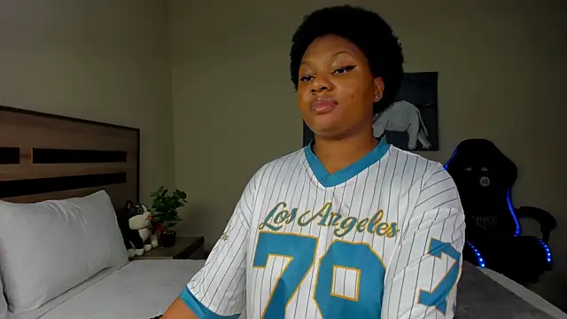 Renee-18 online show from 01-12-26, 10:31