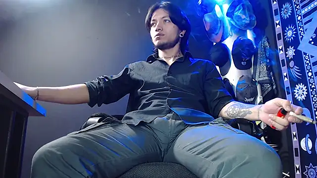 Dicaprioo  online show from 02-25-25, 04:00