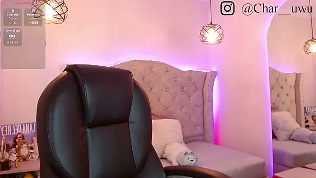 Charlotte Jones   online show from 11-26-25, 11:22