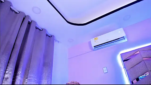 Elsalombardi  online show from 03-21-25, 10:50