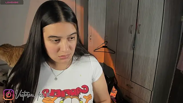 Victoria fer online show from 06-27-26, 04:50