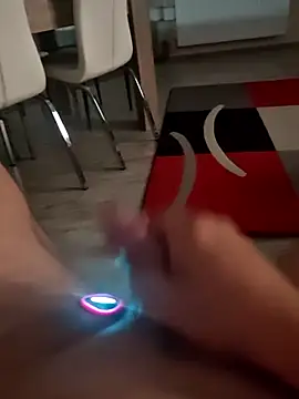 Szeltolo001 online show from 04-18-26, 02:26