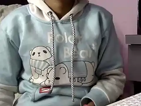 momo lov online show from 12-20-24, 07:22