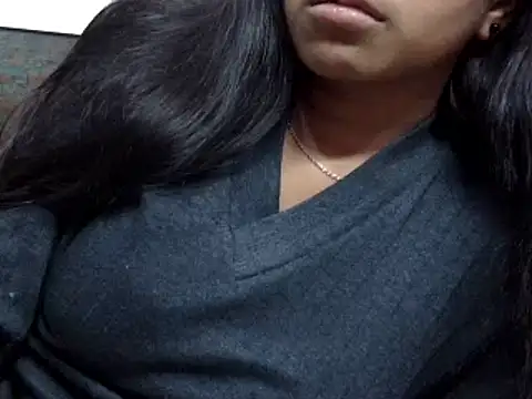 momo lov online show from 01-14-25, 08:20