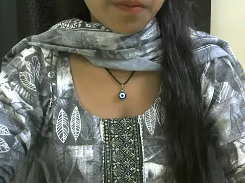 momo lov online show from 09-25-25, 05:33