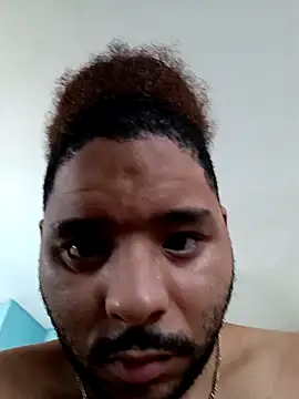 Snapshot of Dj-yefri-pauta chatting on 01-21-25, 01:54 Dj-yefri-pauta online show from 01-21-25, 01:54