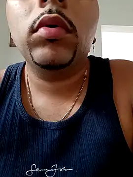 Snapshot of Dj-yefri-pauta chatting on 01-24-25, 03:02 Dj-yefri-pauta online show from 01-24-25, 03:02