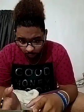 Snapshot of Dj-yefri-pauta chatting on 02-05-25, 04:16 Dj-yefri-pauta online show from 02-05-25, 04:16