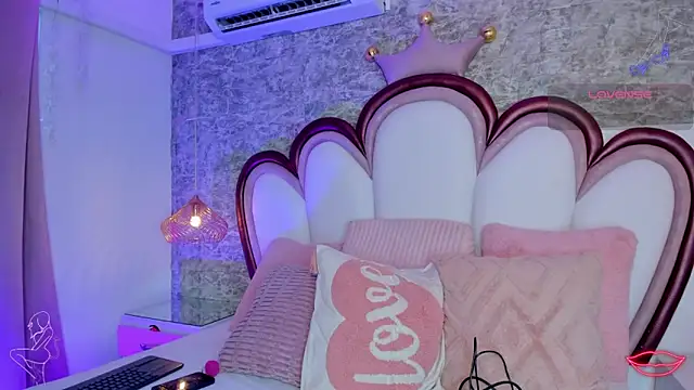 EmmaCrush online show from 03-25-26, 09:21