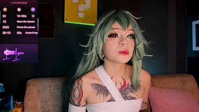 Snapshot of Elettra_Rou chatting on 10-04-25, 08:40 Elettra Rou online show from 10-04-25, 08:40