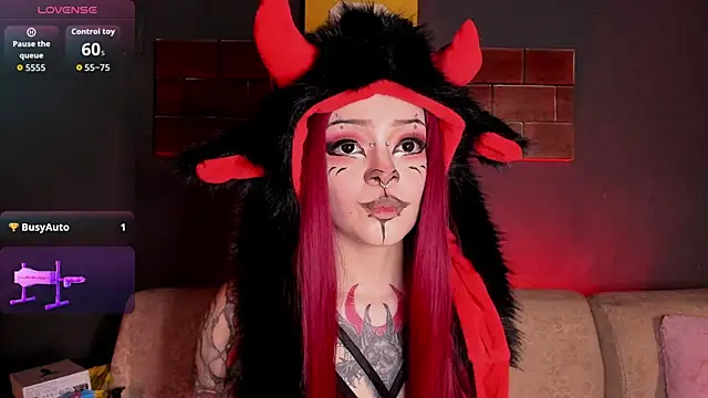 Snapshot of Elettra_Rou chatting on 10-18-25, 12:02 Elettra Rou online show from 10-18-25, 12:02