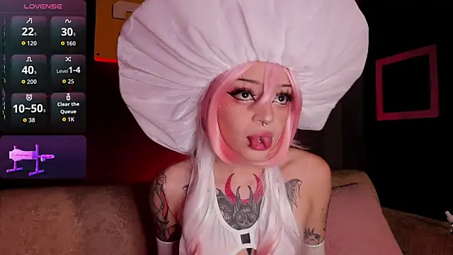 Snapshot of Elettra_Rou chatting on 11-05-25, 12:10 Elettra Rou online show from 11-05-25, 12:10