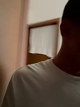 christianporcella  online show from 02-04-26, 04:24