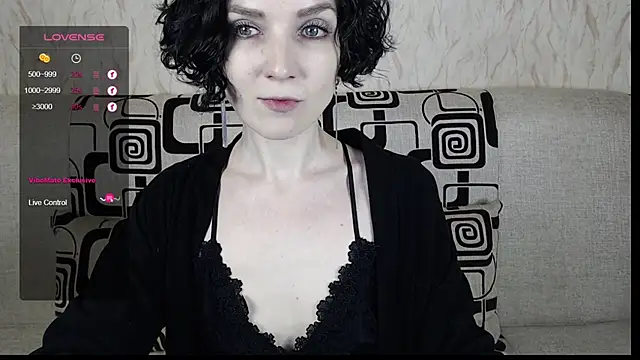 TinaWince online show from 01-31-25, 05:40