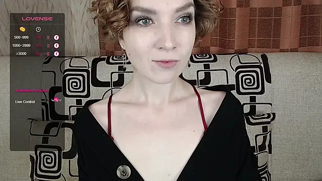 TinaWince online show from 10-31-25, 04:24