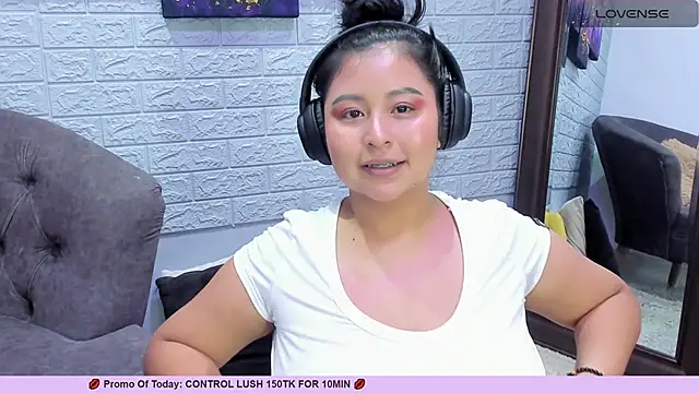  alaiasmile  online show from 03-11-25, 01:37