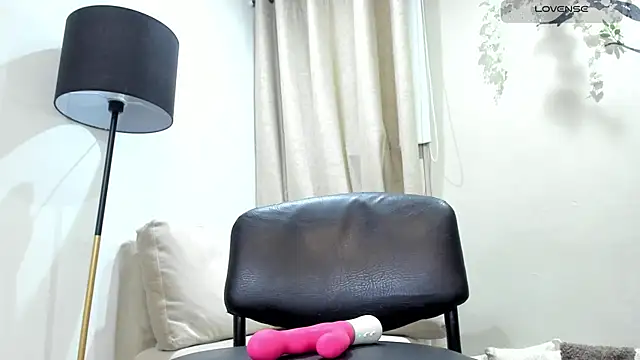  alaiasmile  online show from 04-21-26, 01:42