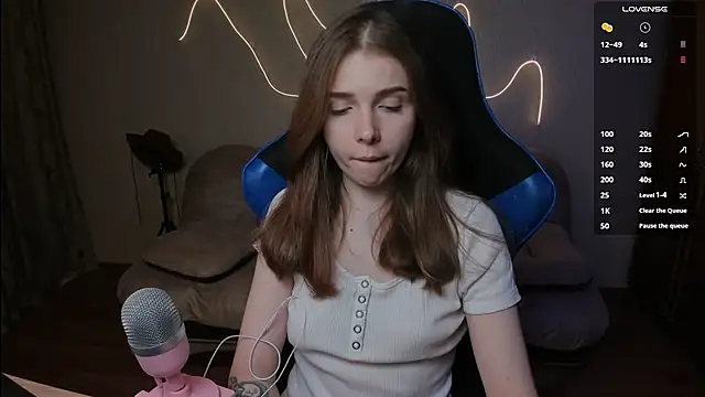 Snapshot of Kami_kam chatting on 03-12-25, 06:55 Kami kam online show from 03-12-25, 06:55