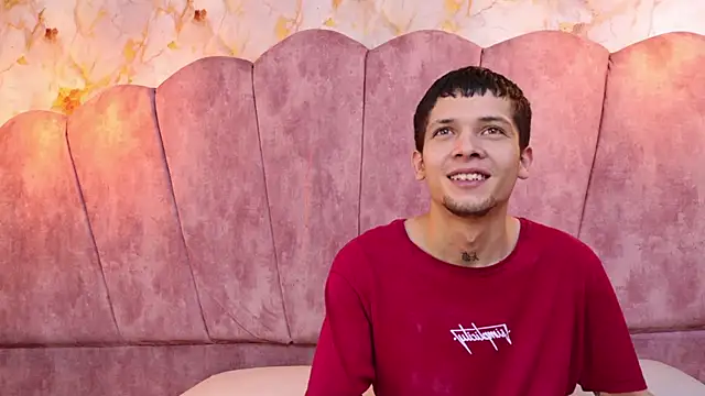 kendalltaylorr online show from 10-26-25, 12:22