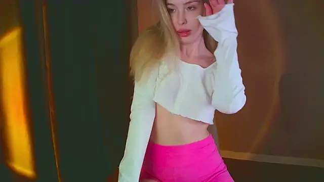 mia raspberrie online show from 12-14-24, 11:45