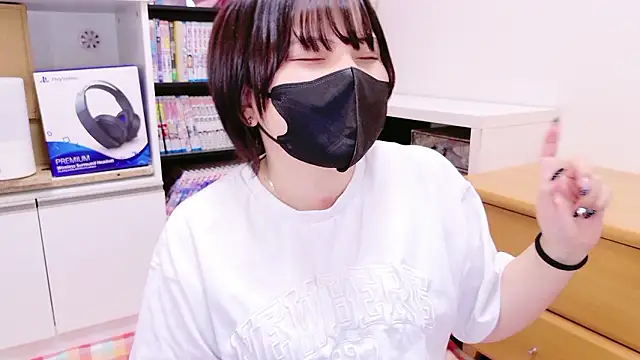 senachinnn online show from 10-31-25, 06:25