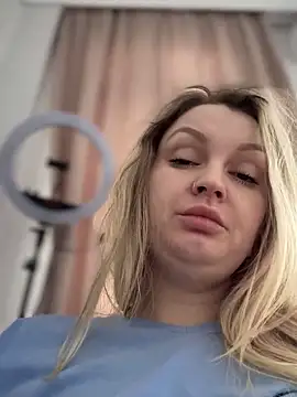 Snapshot of Teya_moon_ chatting on 02-07-25, 12:50 Teya moon  online show from 02-07-25, 12:50