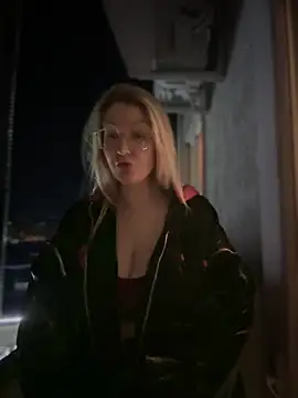 Snapshot of Teya_moon_ chatting on 03-06-25, 02:30 Teya moon  online show from 03-06-25, 02:30