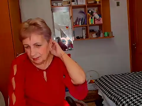 Snapshot of Victoria5643 chatting on 12-18-24, 09:29 Victoria5643 online show from 12-18-24, 09:29