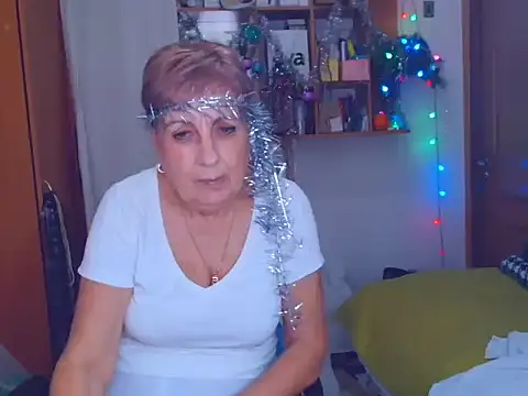 Snapshot of Victoria5643 chatting on 12-31-24, 11:28 Victoria5643 online show from 12-31-24, 11:28