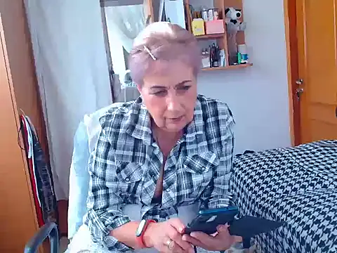 Snapshot of Victoria5643 chatting on 02-09-25, 12:41 Victoria5643 online show from 02-09-25, 12:41