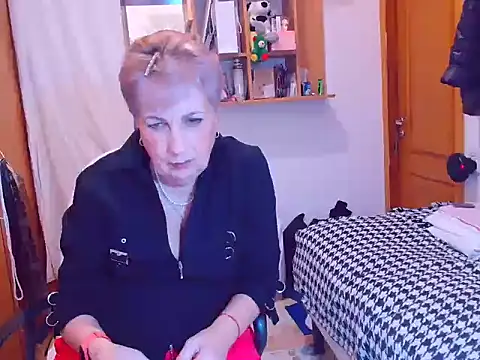 Snapshot of Victoria5643 chatting on 02-13-25, 08:03 Victoria5643 online show from 02-13-25, 08:03