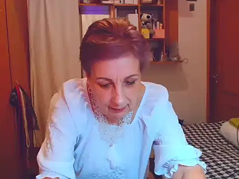 Snapshot of Victoria5643 chatting on 03-10-25, 08:12 Victoria5643 online show from 03-10-25, 08:12