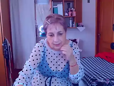 Snapshot of Victoria5643 chatting on 03-16-25, 10:33 Victoria5643 online show from 03-16-25, 10:33