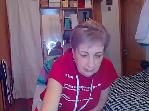 Snapshot of Victoria5643 chatting on 03-18-25, 08:48 Victoria5643 online show from 03-18-25, 08:48