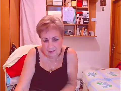 Snapshot of Victoria5643 chatting on 09-24-25, 07:39 Victoria5643 online show from 09-24-25, 07:39