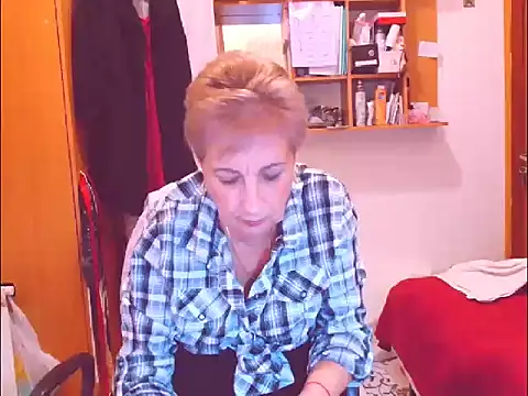 Snapshot of Victoria5643 chatting on 09-30-25, 06:13 Victoria5643 online show from 09-30-25, 06:13